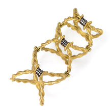 Load image into Gallery viewer, Full-Finger Hinged Barbed Wire Ring