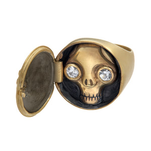 Juana Peekaboo Skull Ring